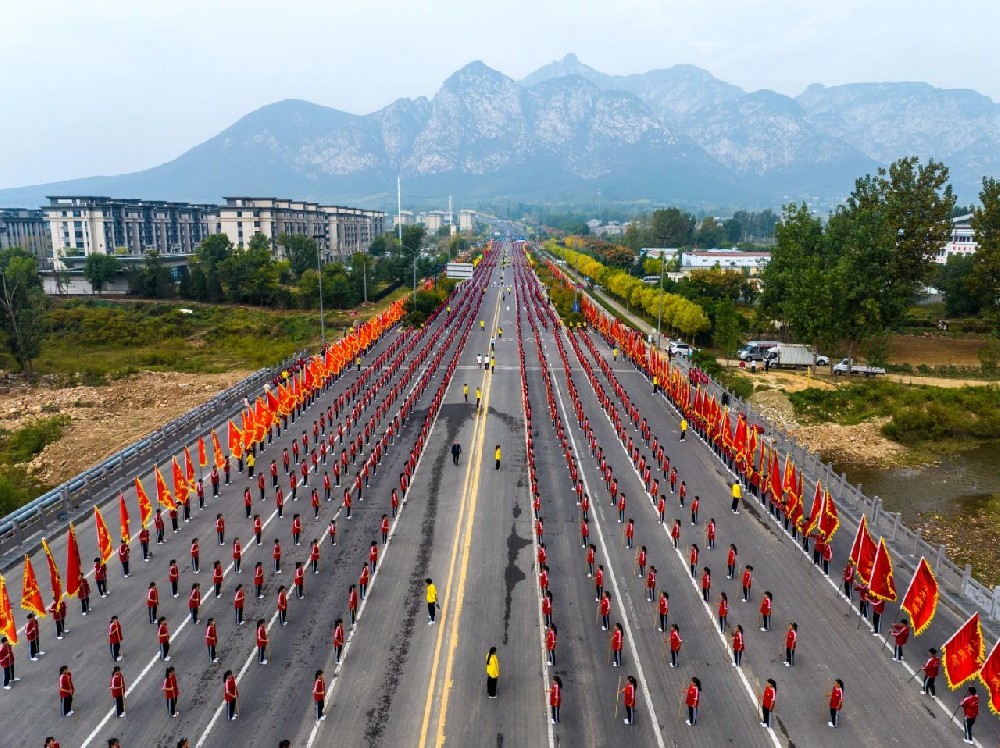 登封少林武校招生电话?少林小龙武校联系电话便捷沟通，确保信息畅通