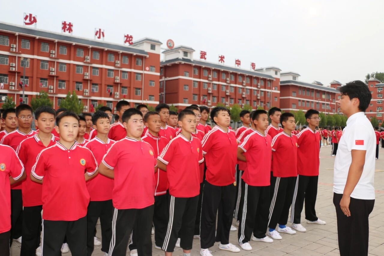 少林小龙武校全托散打二部教练王重：教“拳脚”更教做人