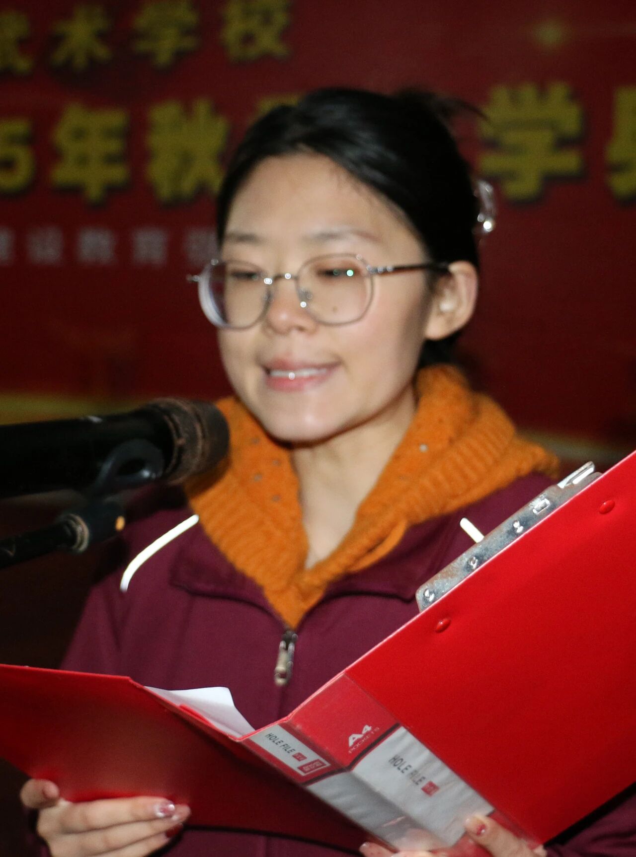 河南少林小龙武校举行“科学创新，点亮未来”主题升旗仪式