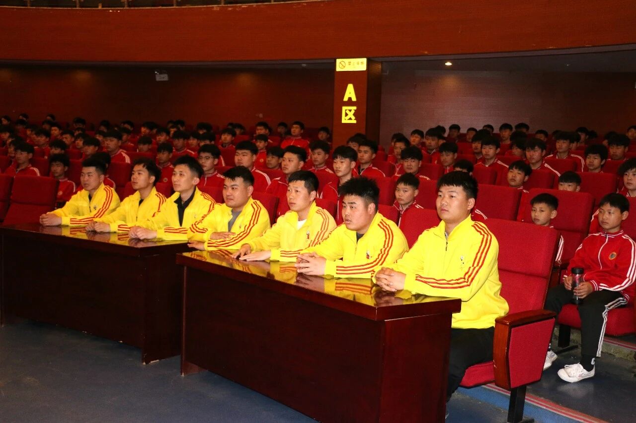 少林小龙武校