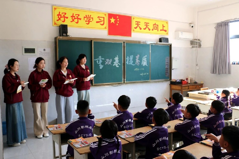 河南少林小龙武校