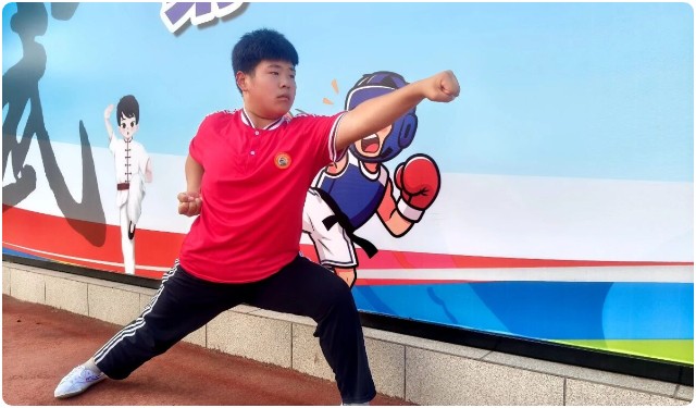 汗水淬炼蜕变 少年逐梦武途 河南少林小龙武校全托散打一部新生孔维齐成长纪实