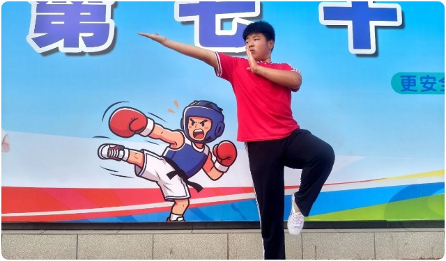 河南少林小龙武校全托散打一部新生孔维齐成长纪实