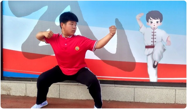 河南少林小龙武校全托散打一部新生孔维齐成长纪实