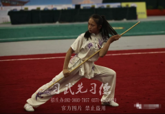 女生去哪个武校好?河南少林武校铿锵玫瑰！